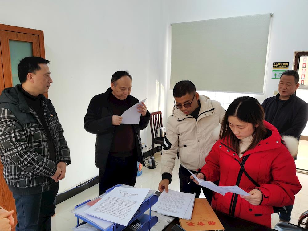 f1b7d64bfb91455688dc61fb9a8e246f.jpg f1b7d64bfb91455688dc61fb9a8e246f.jpg