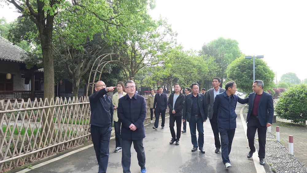 e0e16f341f5e4e6f9821d8a4115578d4.jpg e0e16f341f5e4e6f9821d8a4115578d4.jpg