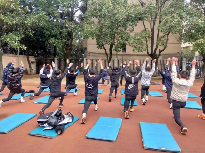 d420823ae4754b82b569f332370ed0db.png d420823ae4754b82b569f332370ed0db.png