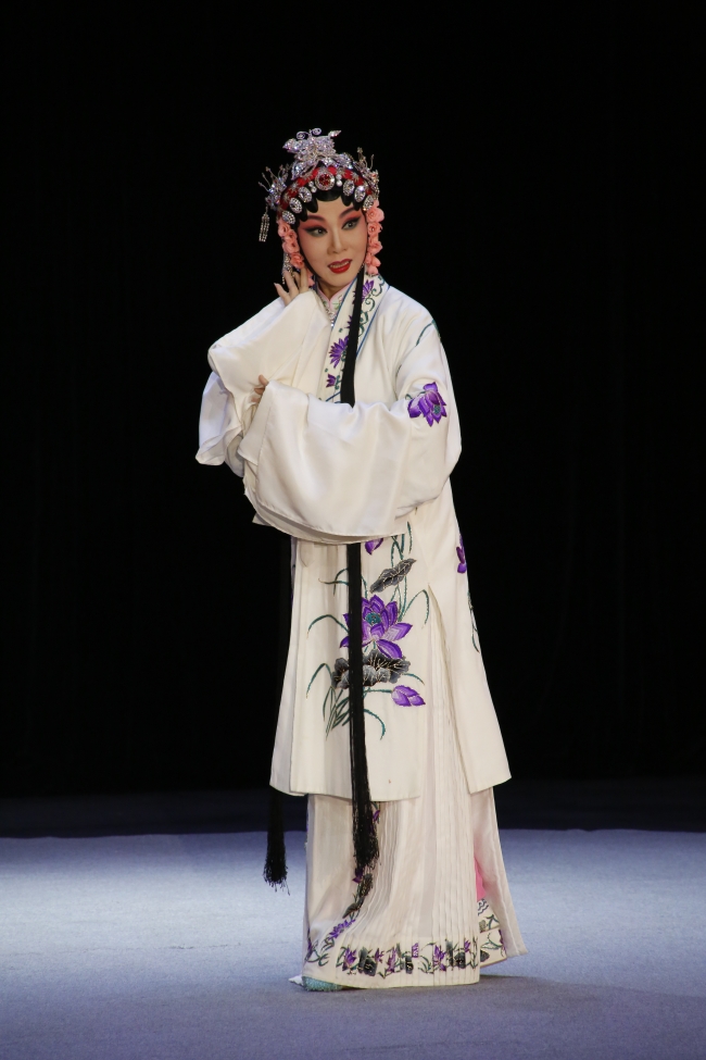 白蛇传 刘晏伶.jpg