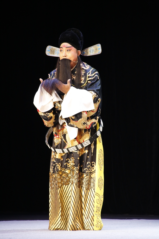 张德武 抱炮烙.jpg